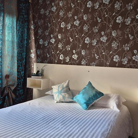 Logis La Thomasse Hotel Aurillac Kültér fotó